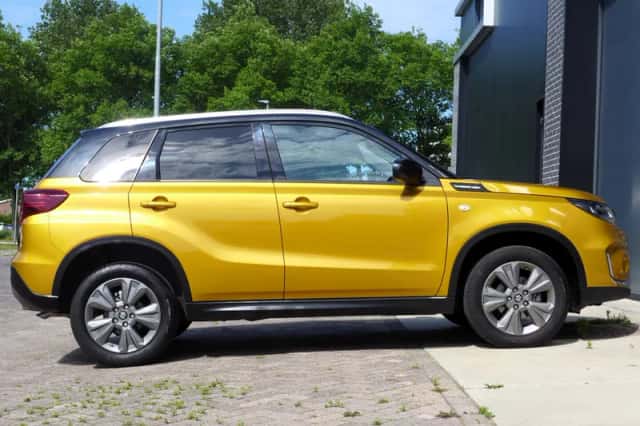 Suzuki Vitara (2023) thumbnail 6