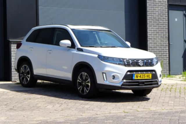 Suzuki Vitara (2021) thumbnail 3