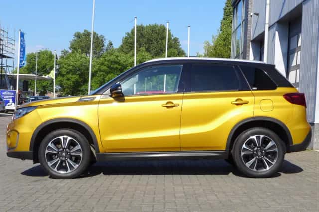 Suzuki Vitara (2020) thumbnail 5