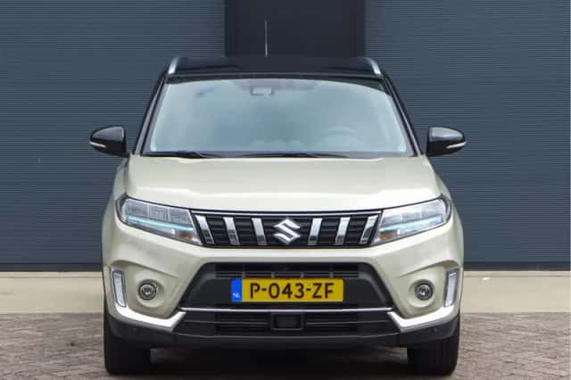 Suzuki Vitara (2022) thumbnail 3