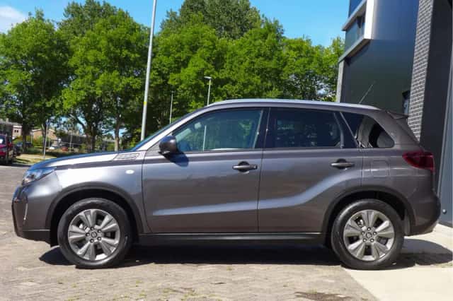 Suzuki Vitara (2025) thumbnail 5