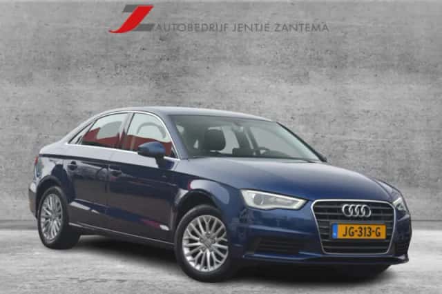 Audi A3 (2016) thumbnail 2
