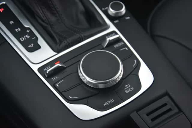Audi A3 (2016) thumbnail 16