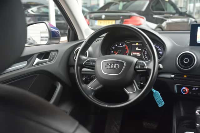 Audi A3 (2016) thumbnail 10