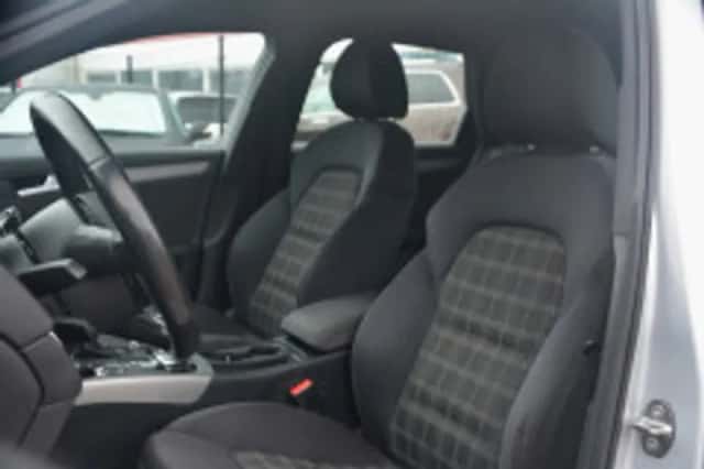 Audi A4 (2014) thumbnail 6
