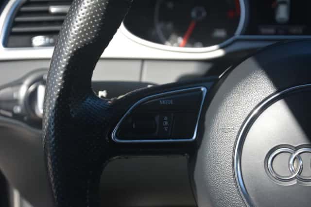 Audi A4 (2012) thumbnail 23