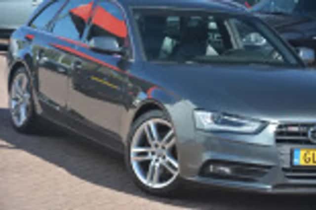 Audi A4 (2012) thumbnail 36