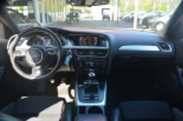 Audi A4 (2012) thumbnail 44