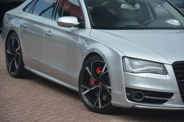 Audi A8 (2013) thumbnail 2