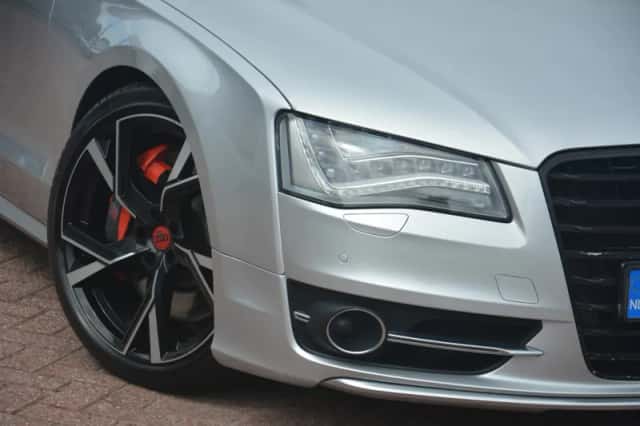 Audi A8 (2013) thumbnail 4