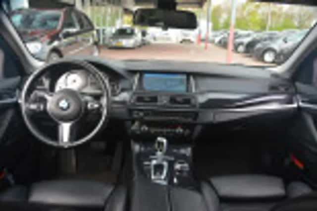 BMW 5-Serie (2016) thumbnail 46