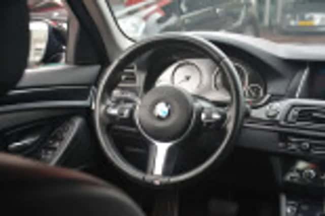 BMW 5-Serie (2016) thumbnail 47