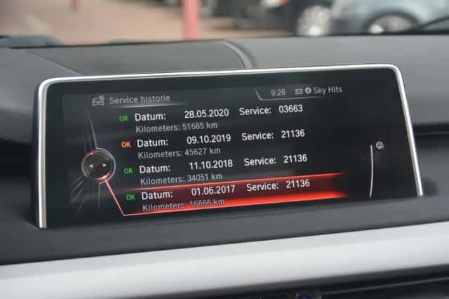BMW X5 (2015) thumbnail 30
