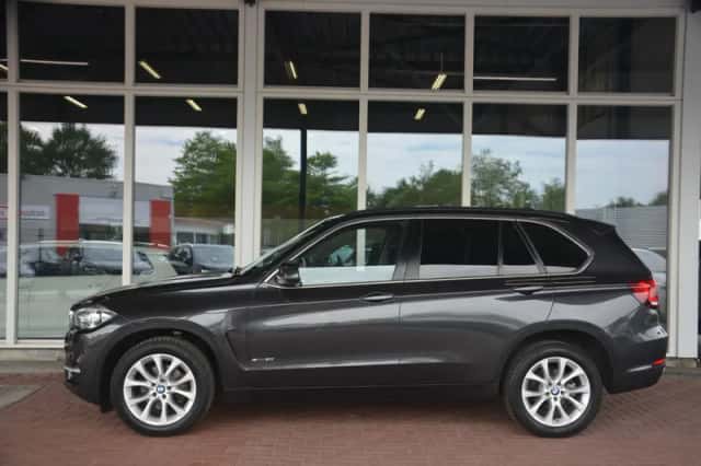 BMW X5 (2015) thumbnail 43