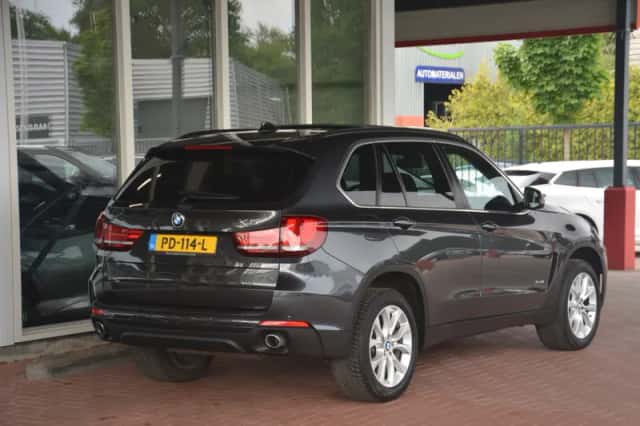 BMW X5 (2015) thumbnail 45