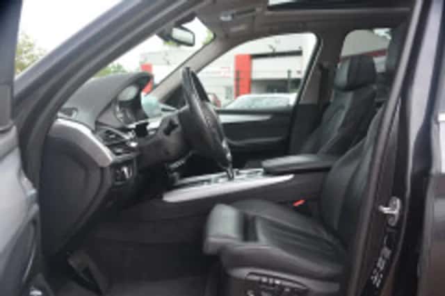 BMW X5 (2015) thumbnail 6