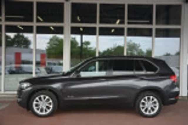 BMW X5 (2015) thumbnail 83