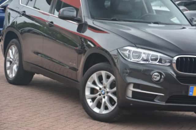 BMW X5 (2015) thumbnail 89