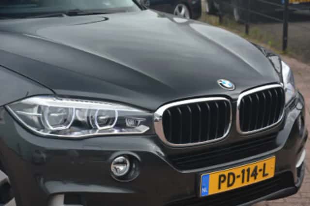 BMW X5 (2015) thumbnail 91