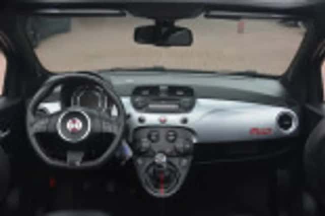 Fiat 500C (2015) thumbnail 52