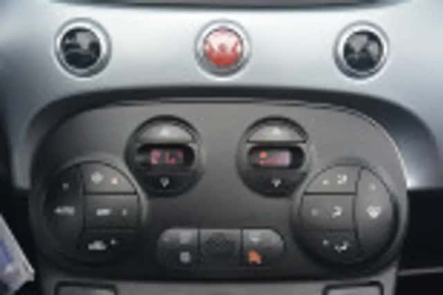 Fiat 500C (2015) thumbnail 56