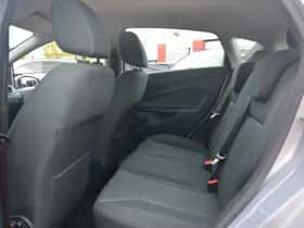 Ford Fiesta (2012) thumbnail 16