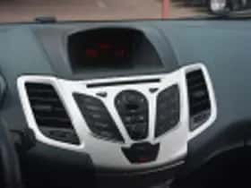 Ford Fiesta (2012) thumbnail 44