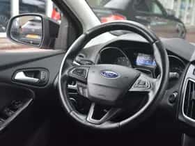 Ford Focus (2014) thumbnail 16
