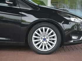 Ford Focus (2014) thumbnail 37