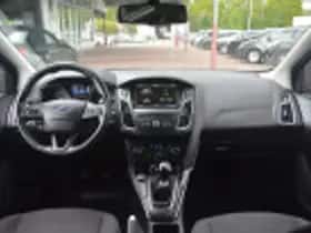 Ford Focus (2014) thumbnail 59