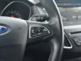 Ford Focus (2014) thumbnail 64