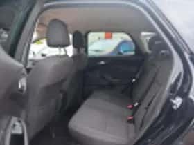 Ford Focus (2014) thumbnail 75