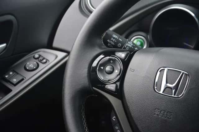 Honda Civic (2016) thumbnail 16