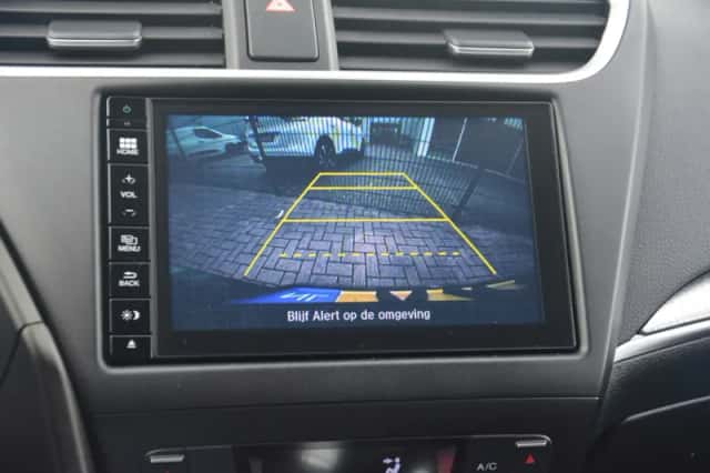 Honda Civic (2016) thumbnail 25