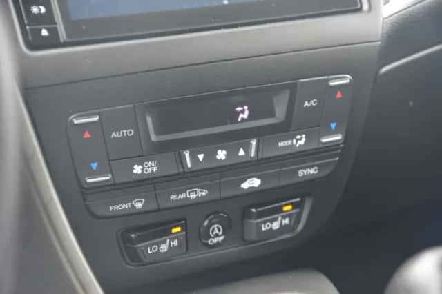 Honda Civic (2016) thumbnail 28
