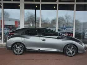 Honda Civic (2016) thumbnail 31