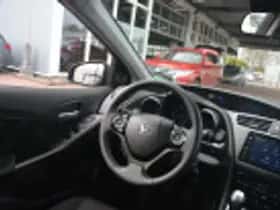 Honda Civic (2016) thumbnail 53
