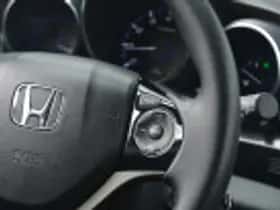 Honda Civic (2016) thumbnail 57