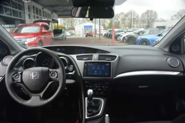 Honda Civic (2016) thumbnail 92