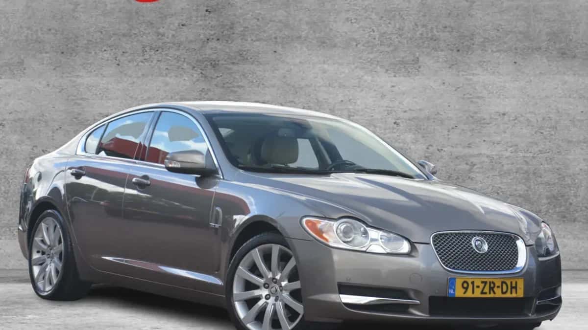 Jaguar XF (2008) — foto 1