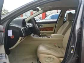 Jaguar XF (2008) thumbnail 13