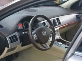 Jaguar XF (2008) thumbnail 15