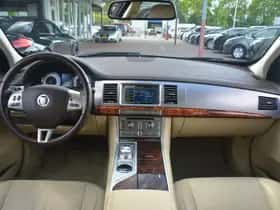 Jaguar XF (2008) thumbnail 17
