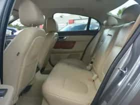 Jaguar XF (2008) thumbnail 35