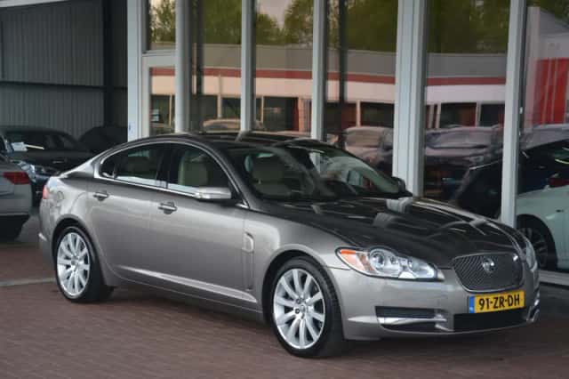 Jaguar XF (2008) thumbnail 36