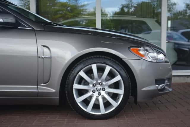 Jaguar XF (2008) thumbnail 37