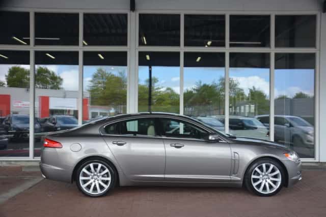 Jaguar XF (2008) thumbnail 38