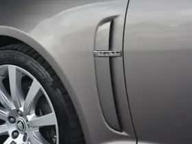 Jaguar XF (2008) thumbnail 41