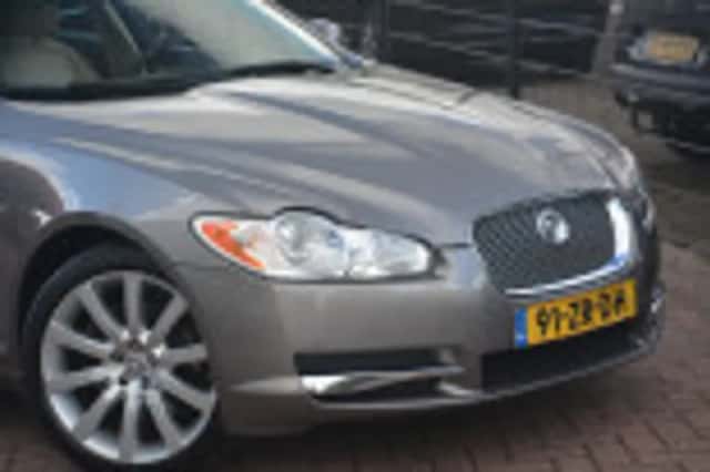 Jaguar XF (2008) thumbnail 51