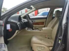 Jaguar XF (2008) thumbnail 53